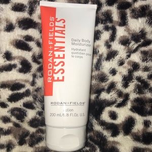 Rodan + Fields daily body moisturizer lotion new